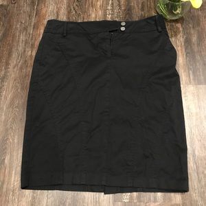 🌸 Black Pencil Skirt 🌸